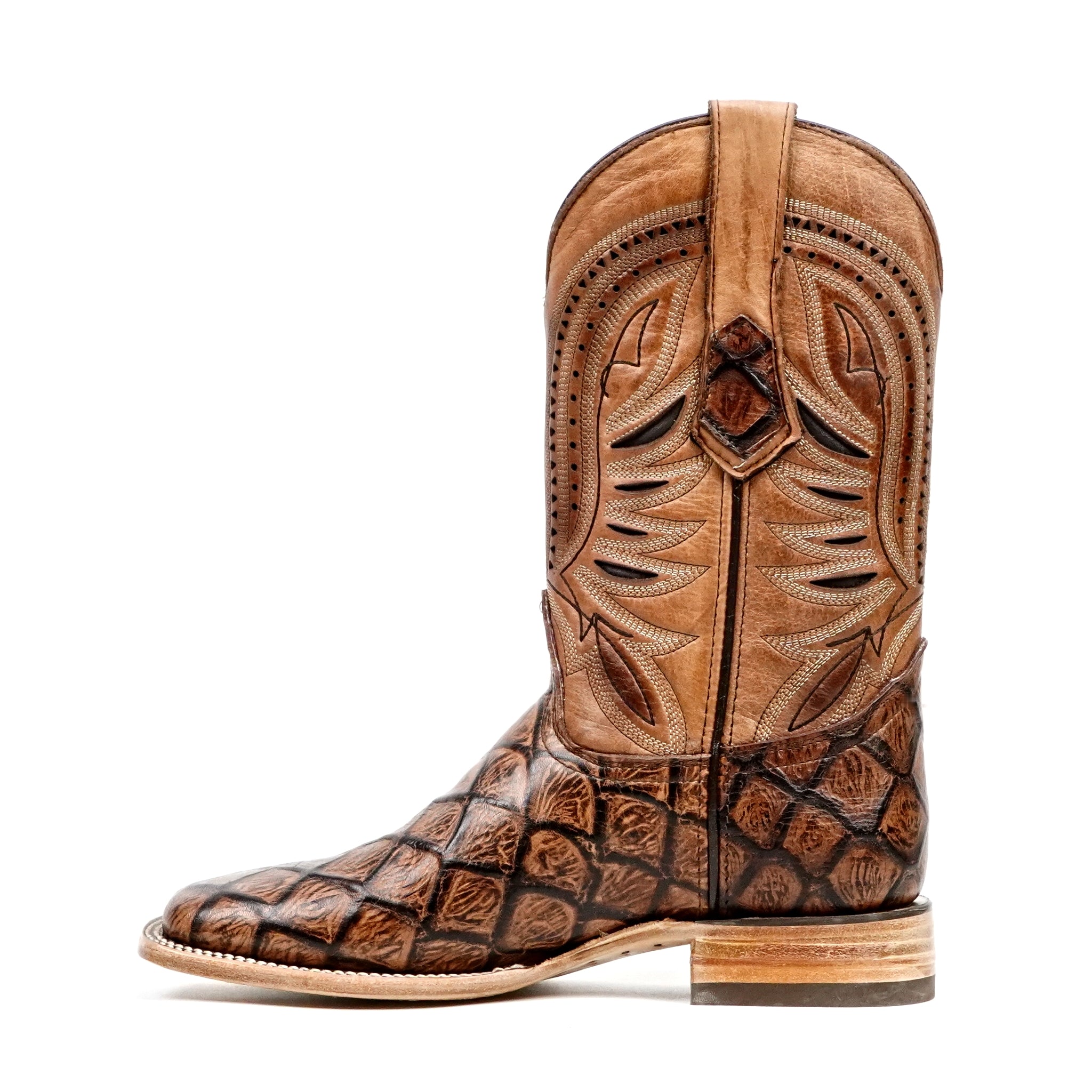 Botas de chocolate Pirarucu - Piel repujada - Punta cuadrada (E687)