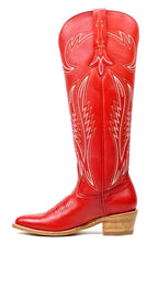 The Moet - Ruby Red