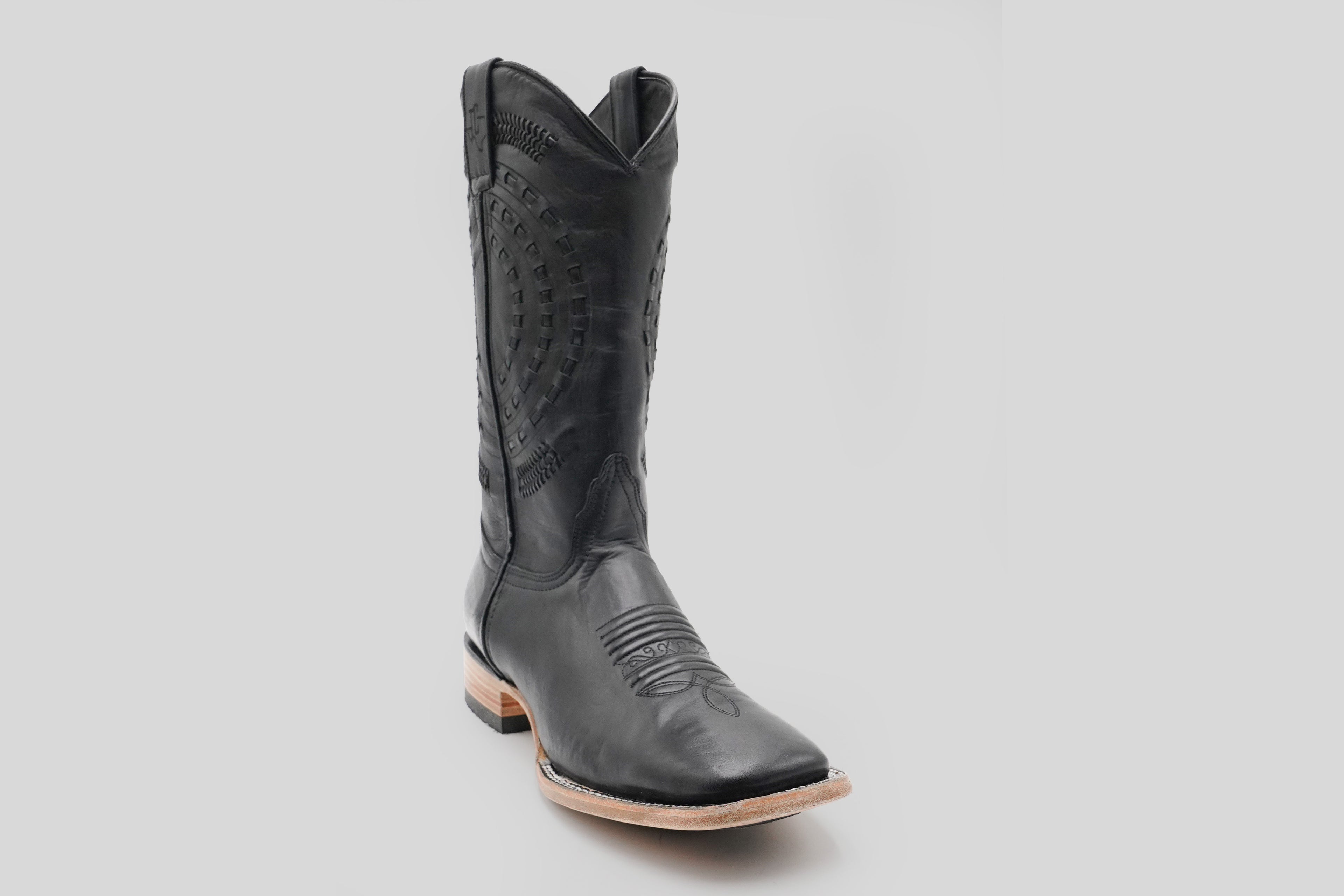 Cleyton Black - Punta Cuadrada (E944)
