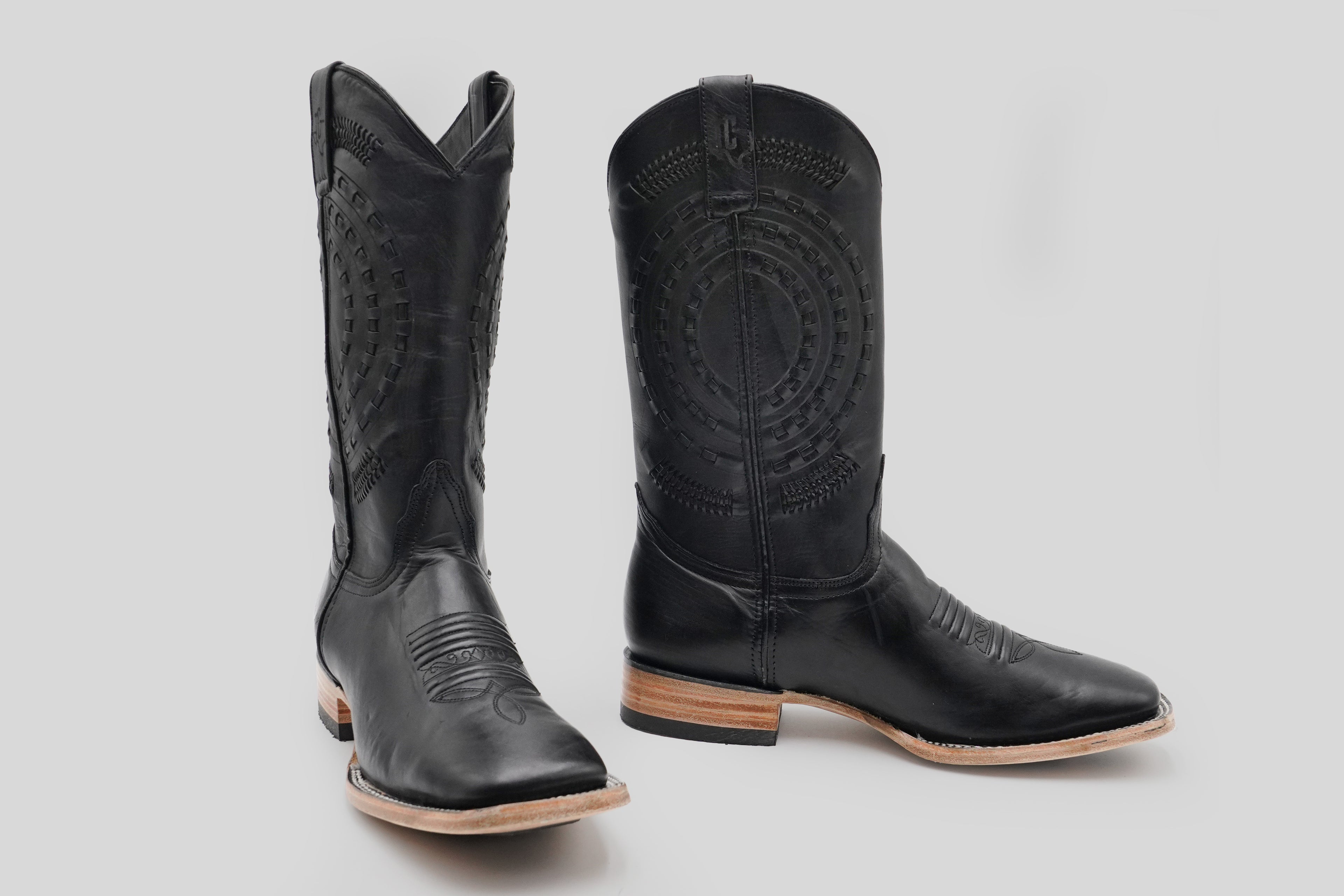 Cleyton Black - Punta Cuadrada (E944)