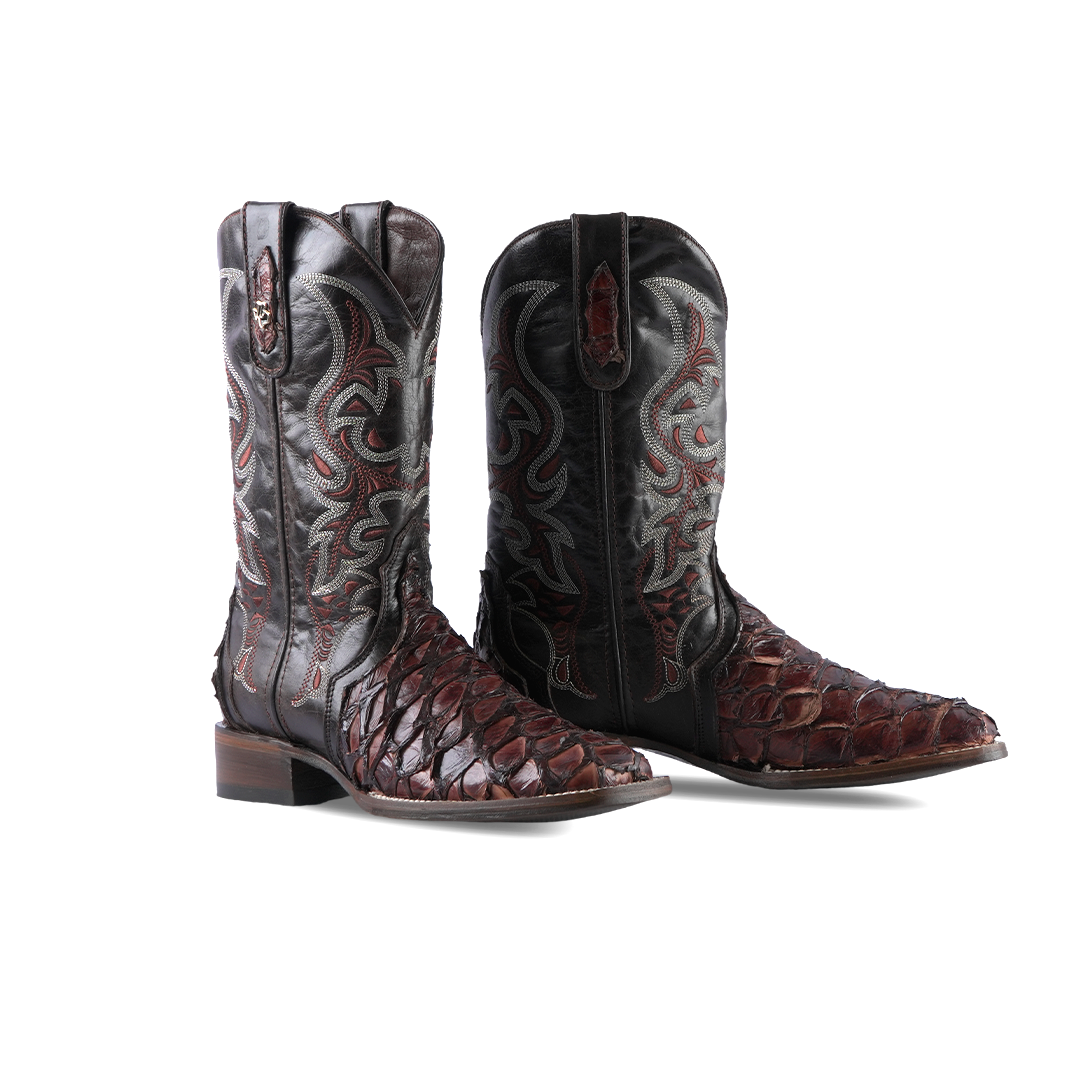 justin boots- ariat jacket- belts with belt buckles- belt buckles and belts- belt buckle buckle- justin justin boots- justin boots justin- cowgirl outfits- buckle for belt- blenders eyewear- belts with buckles- m&f-